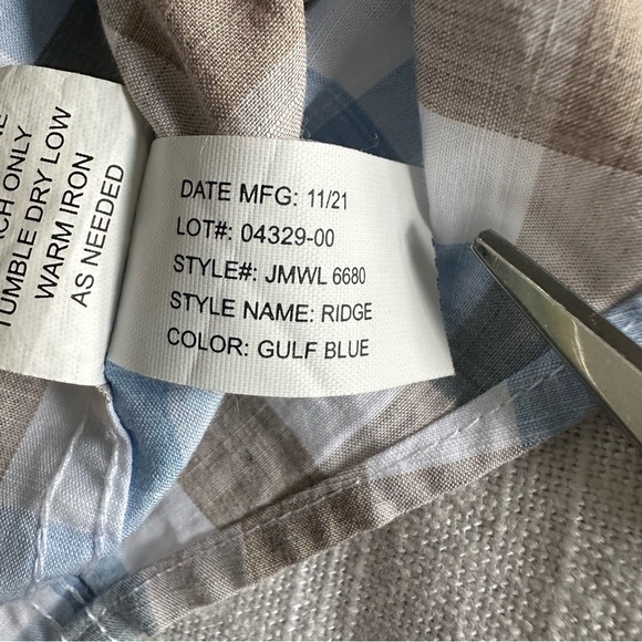 Johnnie-O Mens Long Sleeve Button Down Sz M Ridge Gingham Plaid Gulf Blue Preppy - Picture 12 of 12